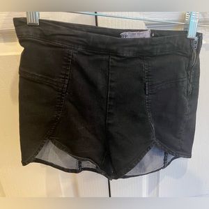 Free People W 26 Black Shorts